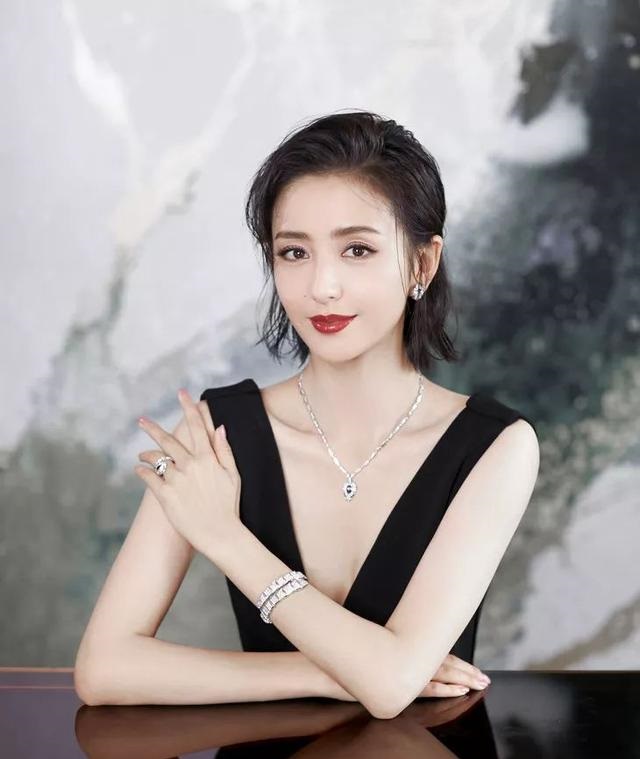 和周杰伦合作飘柔广告的女主角是,飘柔广告女主角杨幂