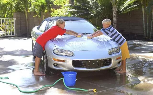 为什么不建议去洗车店洗车,为什么现在洗车都不去洗车店了