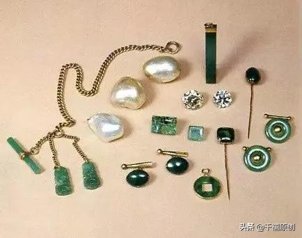 溥仪从紫禁城偷出400件宝贝!这件翡翠,据说都赶上马云身价了