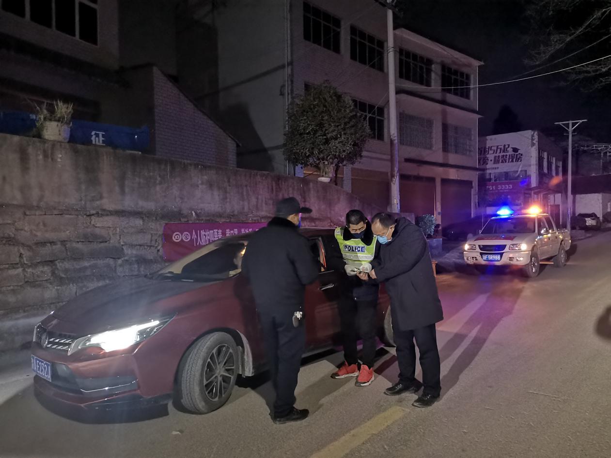 镇人大代表参与抗疫,抗击疫情人大代表在行动