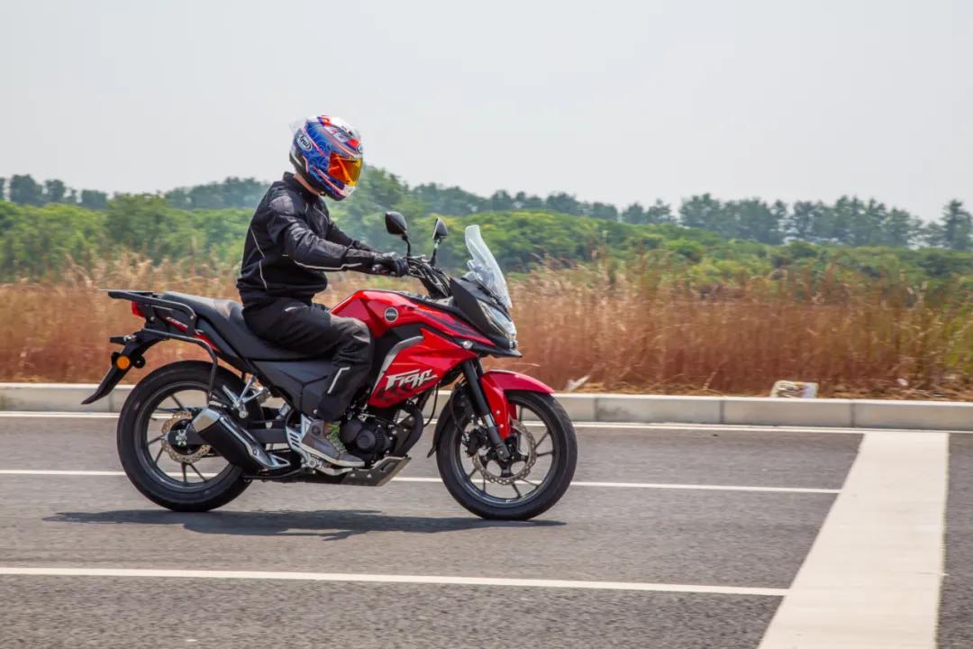 新大洲本田cbf190x骑行感受,本田拉力摩托车cbf190x