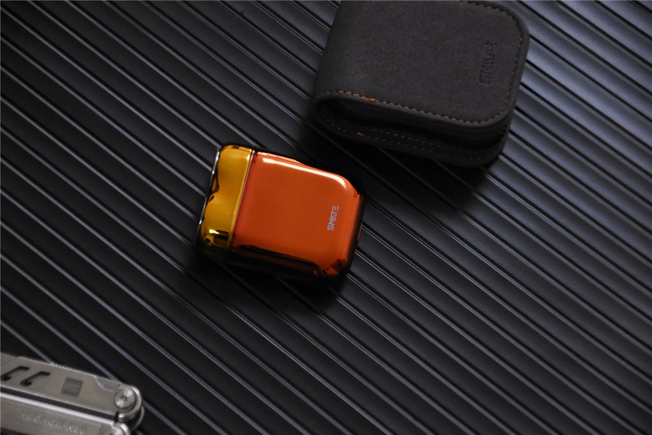 剃须刀小巧轻便须眉,最新款的实用的剃须刀