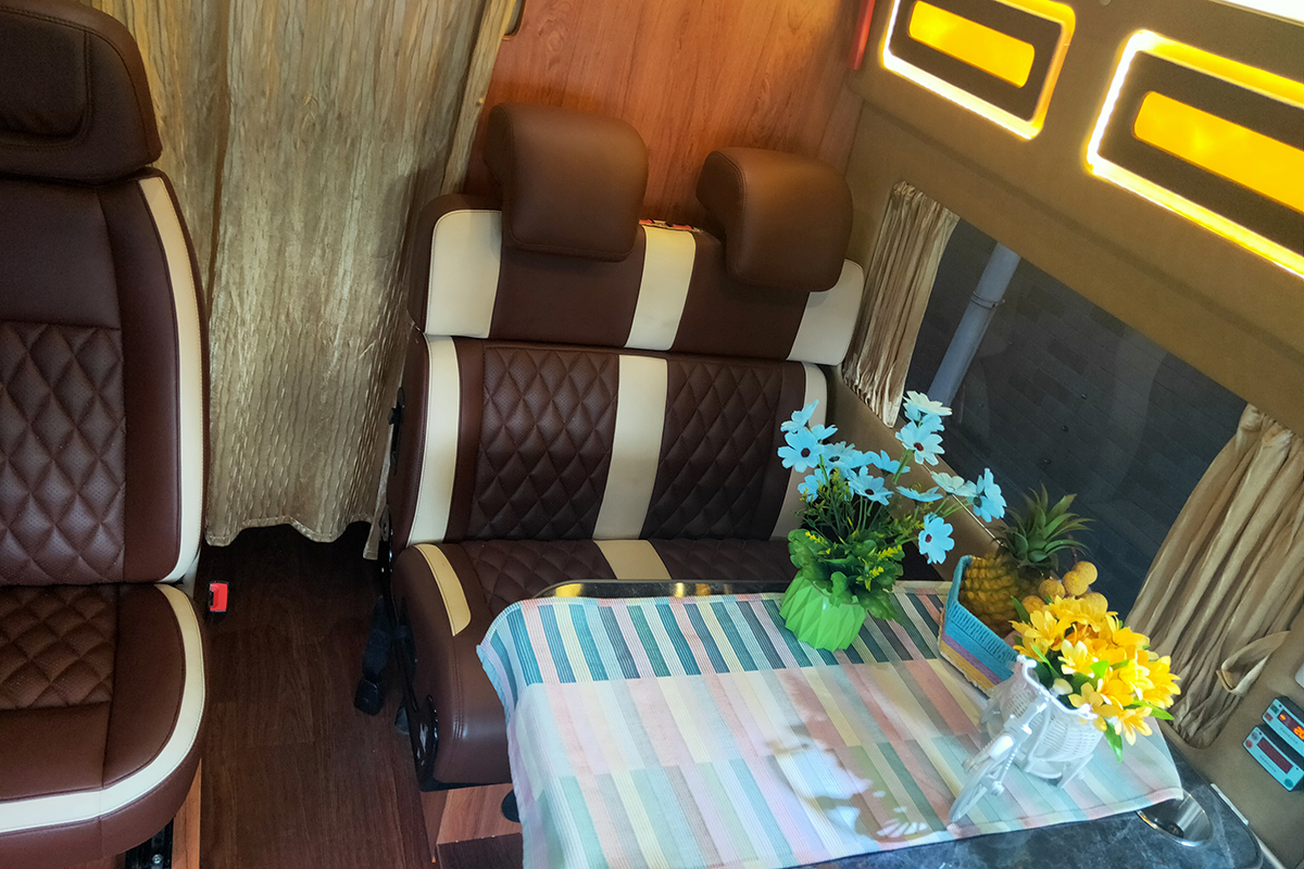 福特新世代短轴b型房车最新款,途酷福特b型房车6座6床