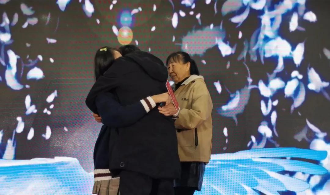 “换脸”手术22天后,辽宁“最年轻老人”重获15岁少女容貌