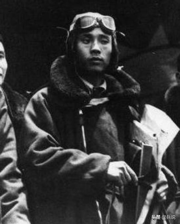 李向阳一人独战32架敌机,李向阳遇到假八路