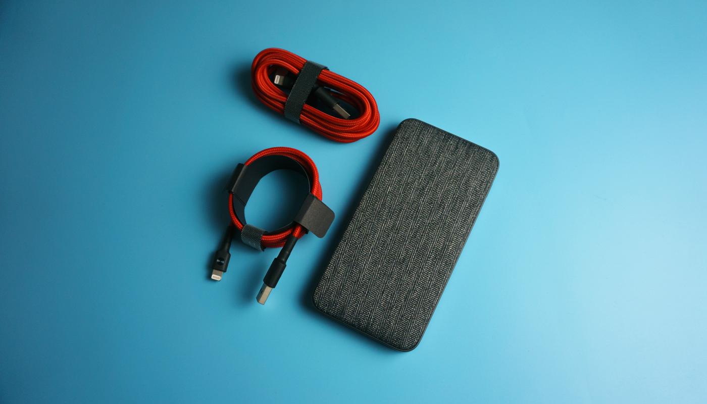 苹果充电头用小米120w快充的,苹果可以用小米120w快充