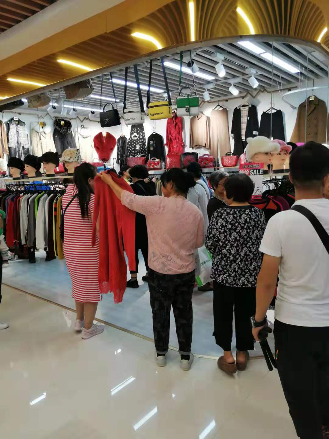 昌平天通苑天通尾货春节营业吗,天通苑西一区附近天通尾货