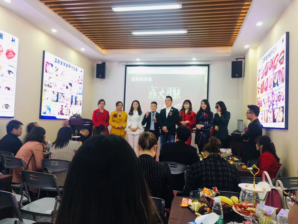 阿道夫去屑洗发水好吗,阿道夫养发洗发水