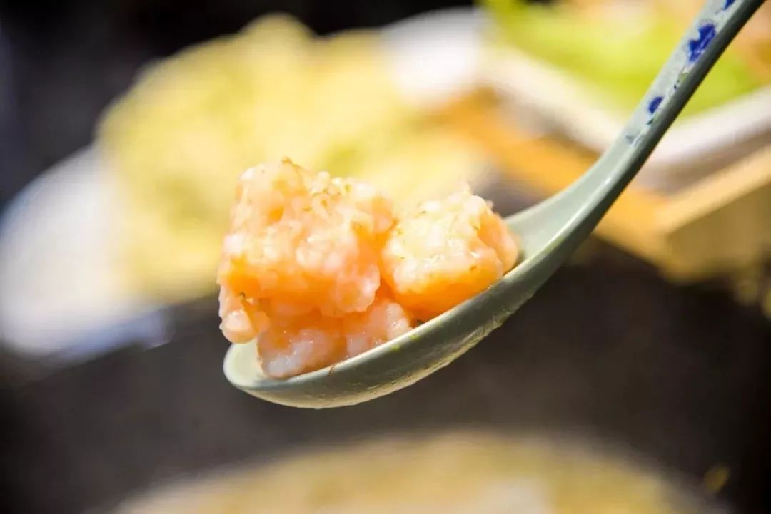 美蛙鱼头又辣又香爽口,敞开吃的美蛙鱼头