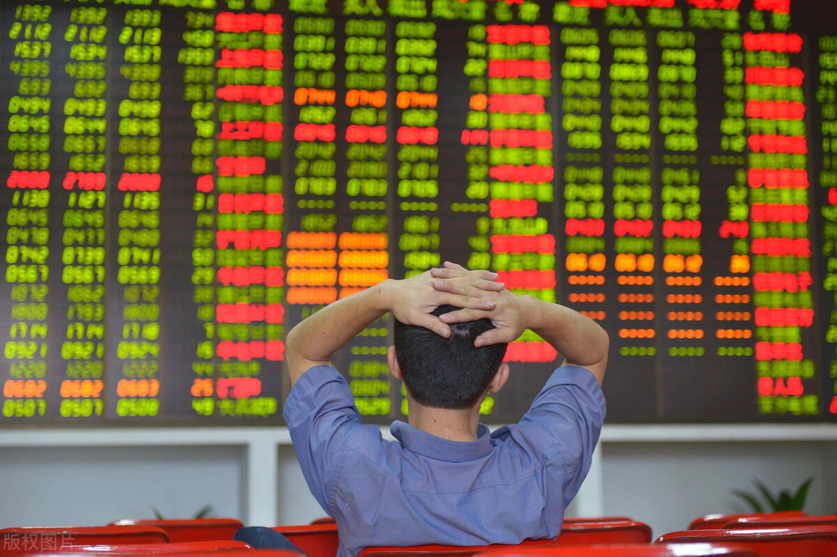 从业人员违规炒股被查,党员炒股是否违纪