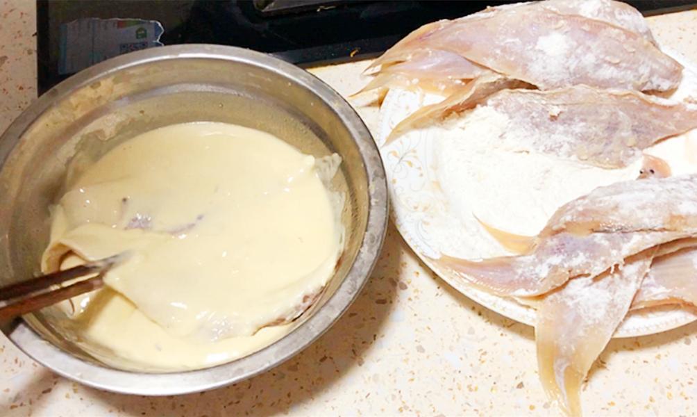 炸鱼用淀粉鸡蛋的做法,炸鱼不用淀粉面粉