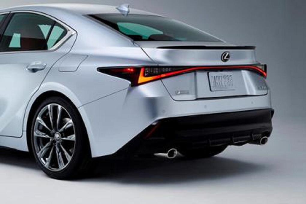 3系和雷克萨斯es谁的隔音好,3系和雷克萨斯ct200怎么选