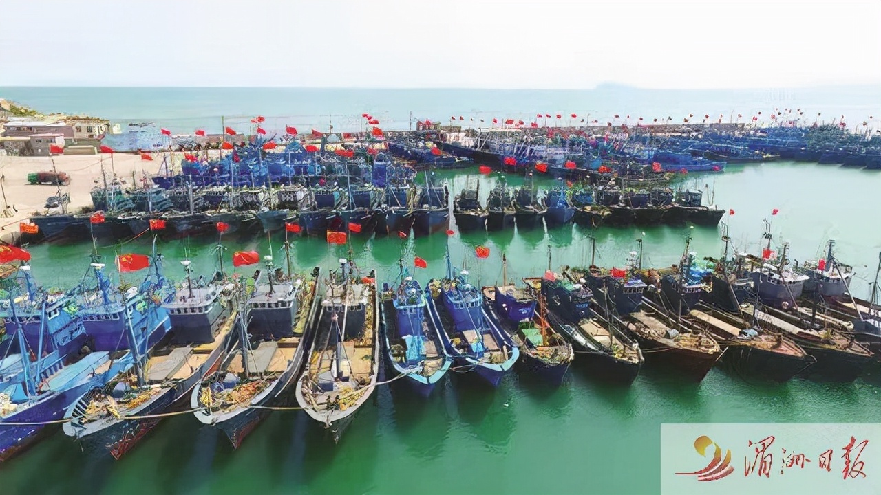 莆田农商行：红旗漫卷开新局风劲帆满图新志