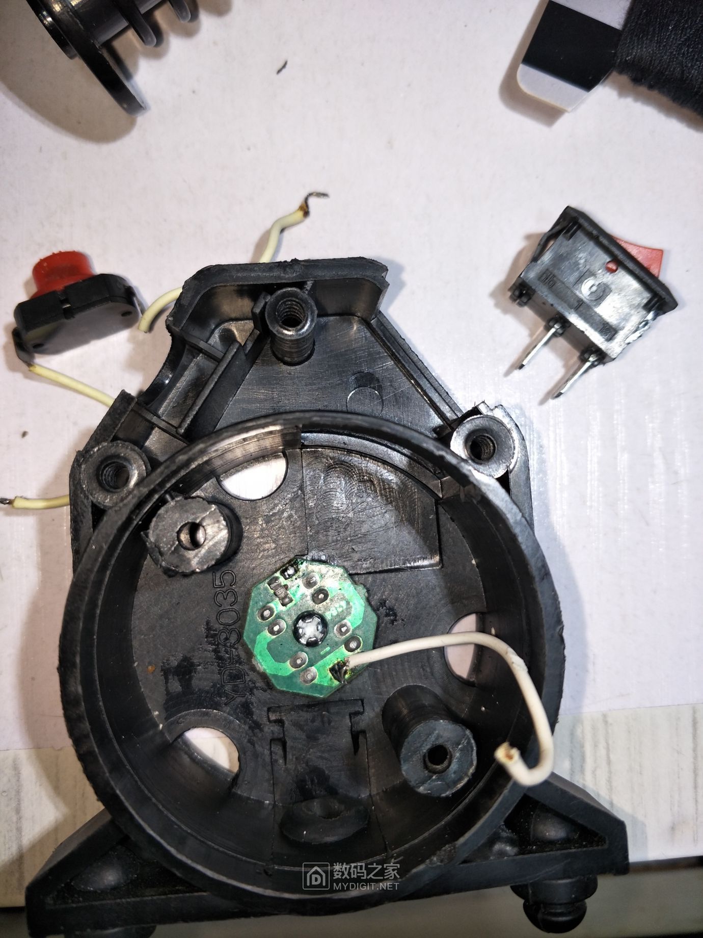 尤利特车载充气泵拆解视频,拆解尤利特