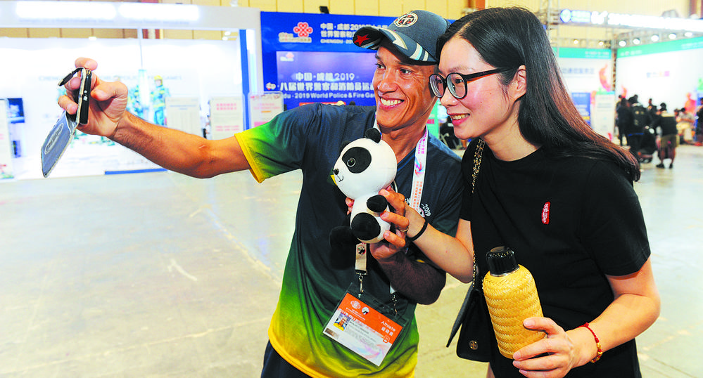 世警会向所有运动员送出6份“成都礼物”！究竟哪六件才能代表成都？