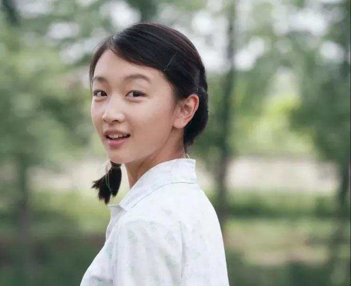 周冬雨再次提名金像奖打了谁的脸,周冬雨再获金像奖提名素颜也超美