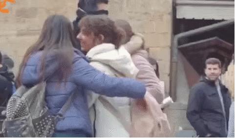 疫情面前，请看看他们......