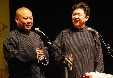 烧饼曹鹤阳打灯谜崩溃,郭德纲于谦烧饼曹鹤阳打架完整版