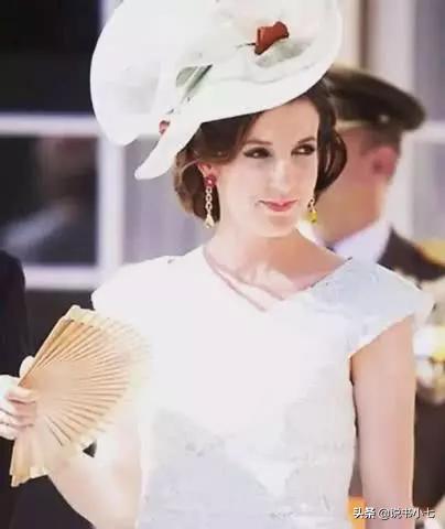 结婚十年婆家将她扫出门，两手空空，这个卢森堡王妃仍舍不得夫姓