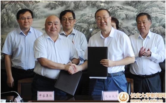 集团董事长、教授级高工，他参建广西第一条高速公路，1年公司新签200亿合同！