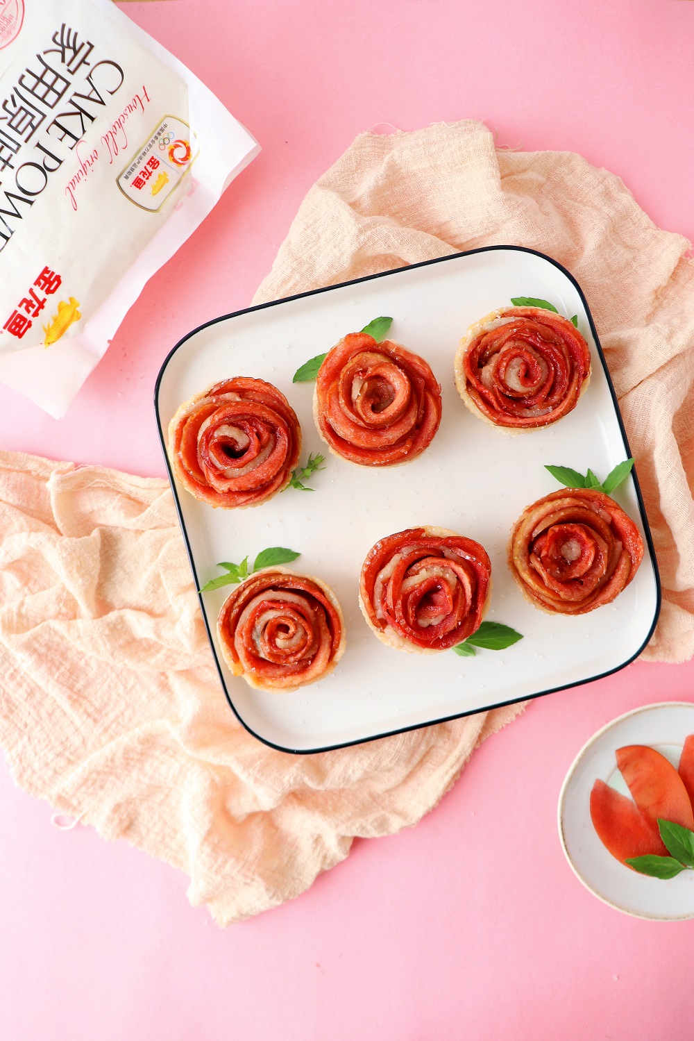 情人节礼物玫瑰花简单做法,苹果玫瑰花做法