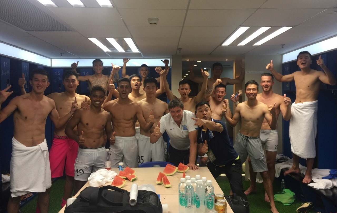 国足与国外职业球员体型对比,国足新老球员肌肉对比