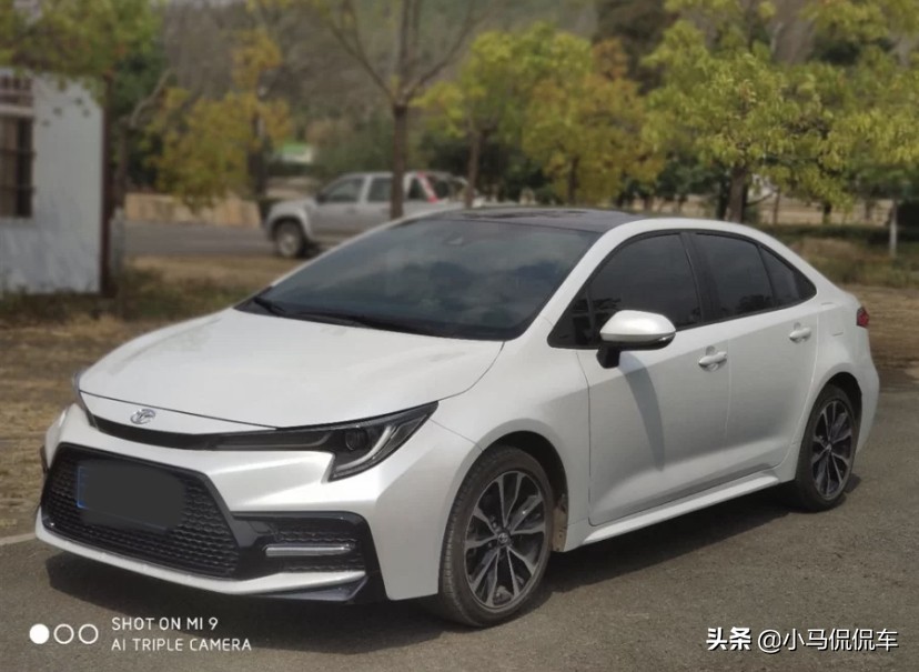 20岁喜提人生第一辆车本田,22款丰田雷凌领先版驾驶体验