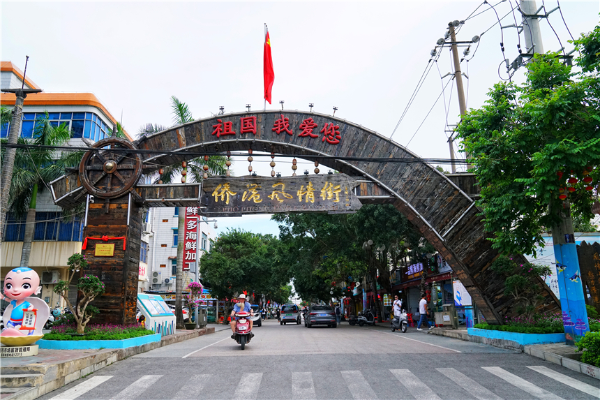 北海旅游，鲜榨果汁6块深海鲍鱼1.2元，东北大哥为何在此居住30年