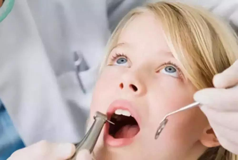 牙龈炎用什么药水擦牙床,牙龈炎会导致牙床突出吗