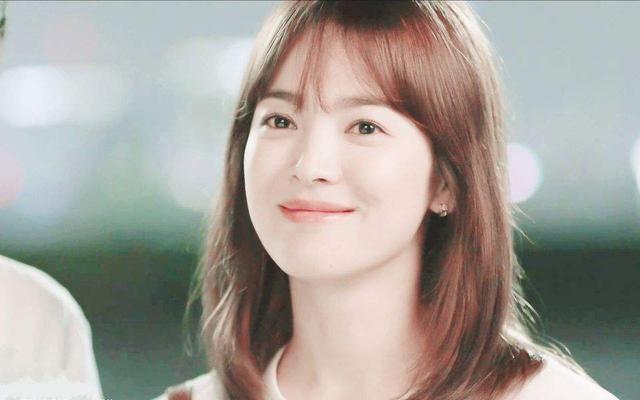 韩国拥有“牛奶肌”的女星,脸蛋白嫩似“果冻”,别人都羡慕不来