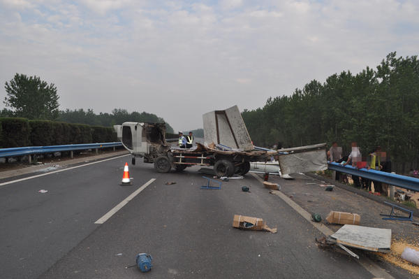 商丘逃逸6年男子投案自首，背后是26趟家访和6年真情感化
