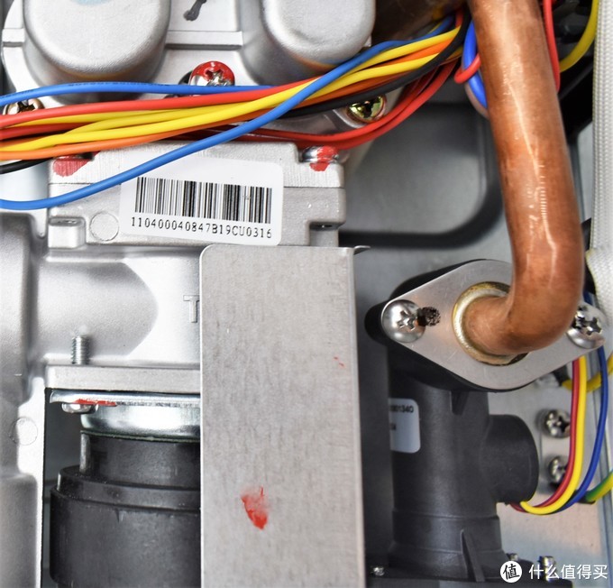 夏天热水器水温不够用,夏天不烫燃气热水器