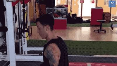 健身如何选动作,足球运动健身动作有哪些