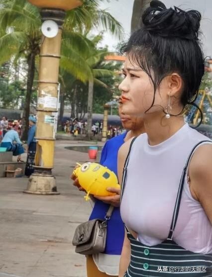 欢乐的泼水节鸟语花香,泼水节溢出的欢乐