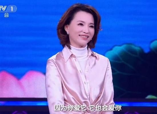 董卿带领龙洋上中国诗词大会,龙洋主持诗词大会董卿哪里去了