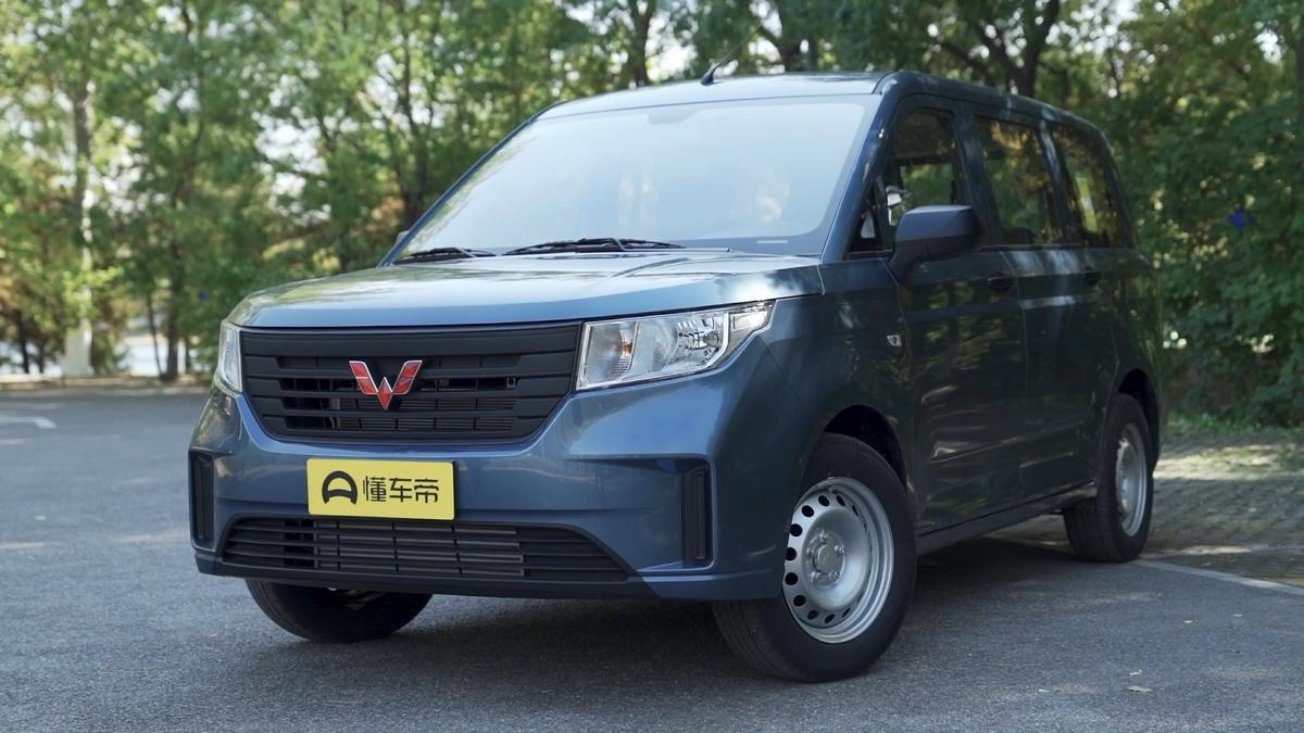 国民神车再升级试驾五菱宏光plus,最新款五菱宏光plus详细讲解