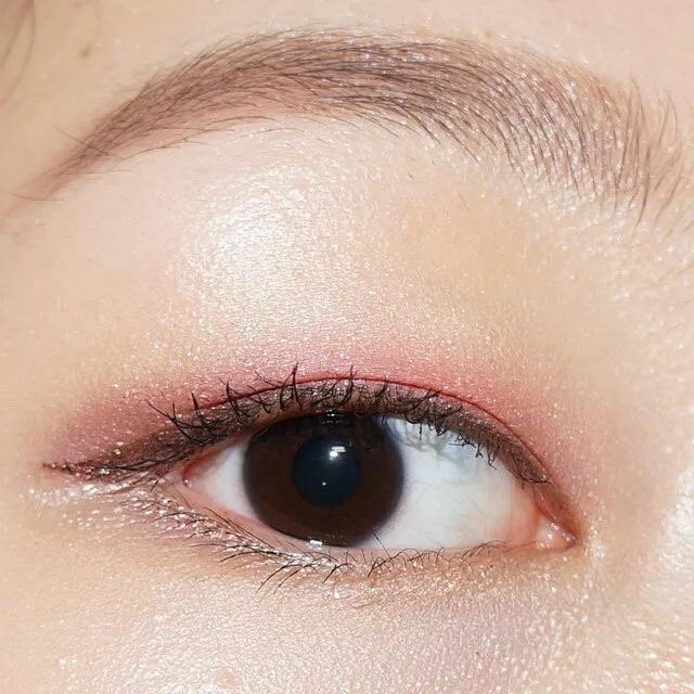 单眼皮肿眼泡眼妆3ceovertake,overtake眼影单眼皮肿眼泡眼妆教程