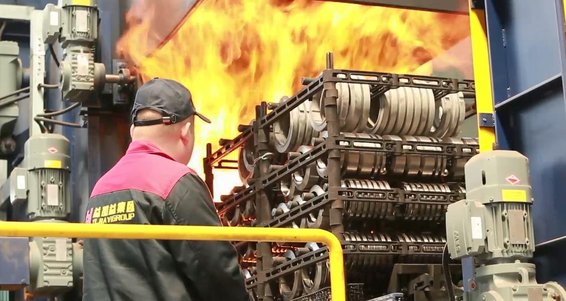 牛人自动榨油机,牛人发明小型榨油机