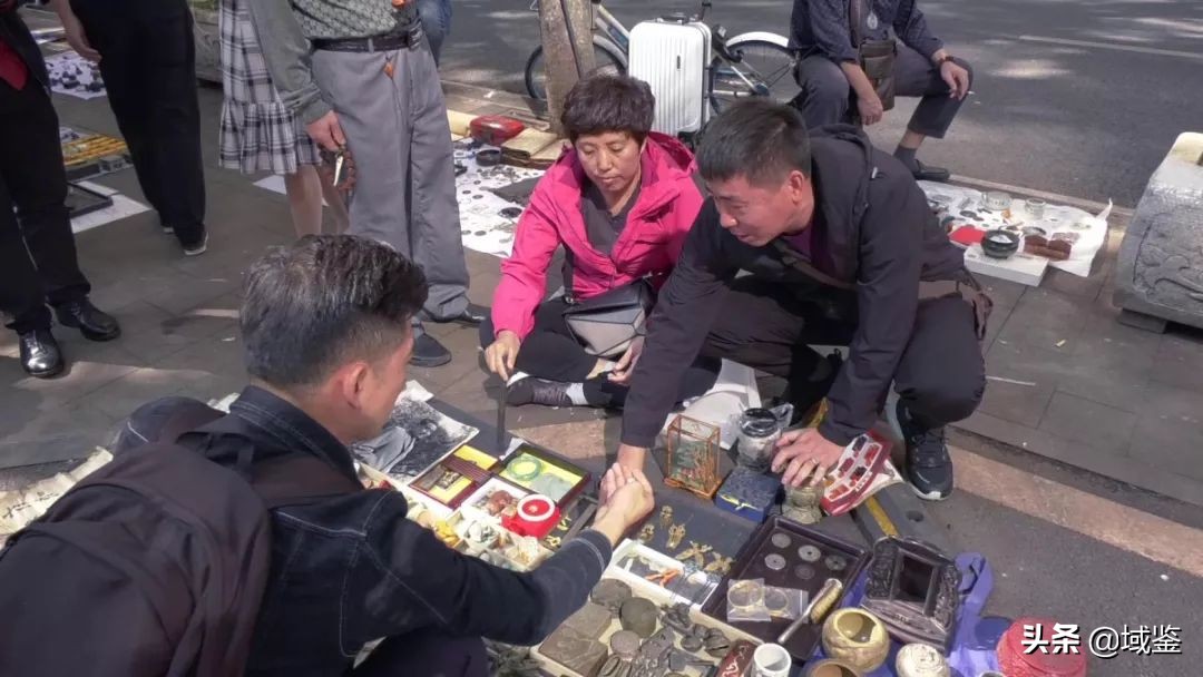 奶奶戴了一生的戒指,奶奶戴了一辈子的首饰真假