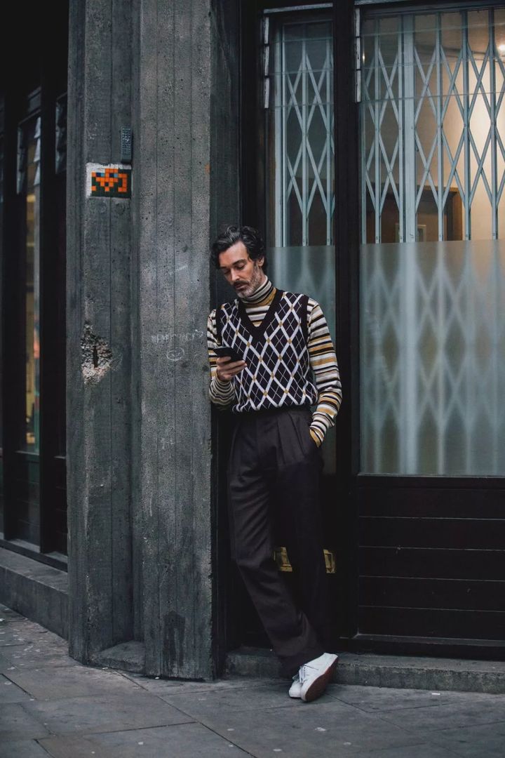 冬季男装搭配男工装裤,男生冬季裤子怎么穿暖和又好看