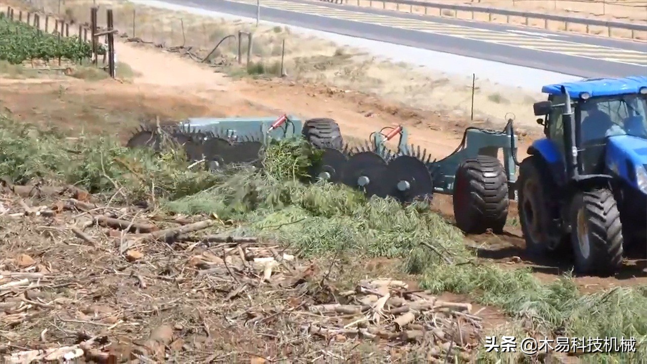 发明树桩拉拔机视频,德国最牛逼的树桩拉拔机