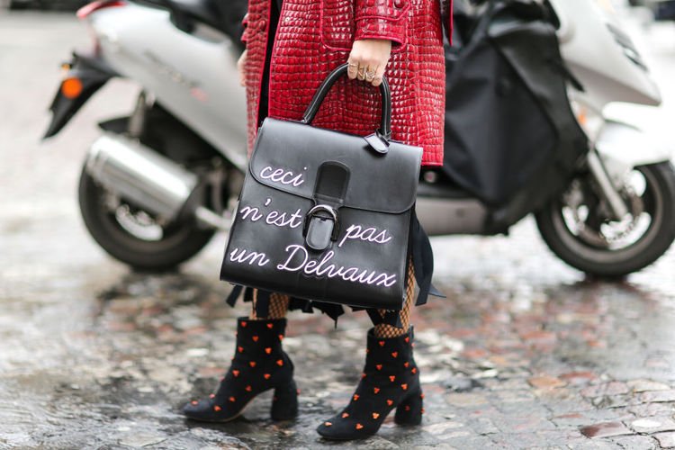 值得买的时尚包包品牌有哪些呢,哪个牌子的包包好看又时尚