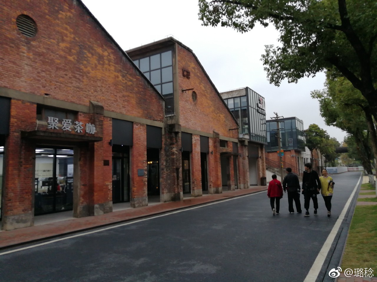 江西景德镇陶溪川陶瓷文化创意园,景德镇陶溪川文创街区夜景美篇