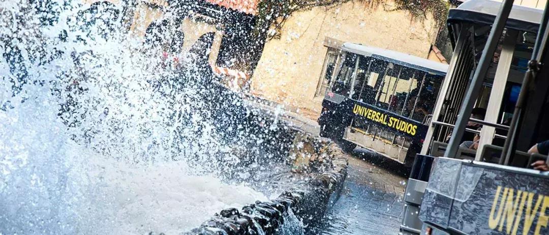 放假了和你爱的人去一次游乐场,一定要和自己爱的人去一次游乐场