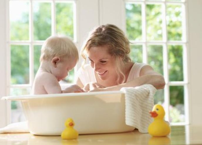 孩子洗脸刷牙就哭,宝宝刷牙洗脸使劲哭