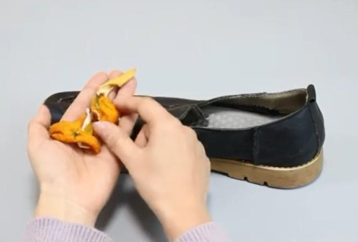 鞋里汗臭,鞋里有汗臭