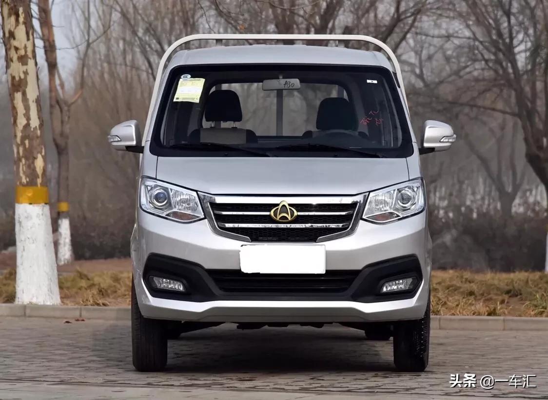 电动助力+中控大屏+倒车影像，长安新豹T3：谁说干粗活就不懂享受