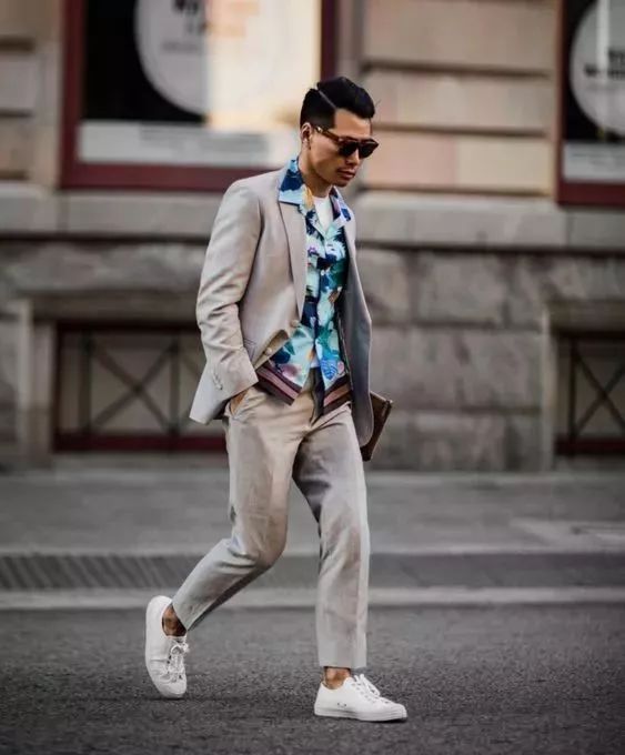 夏威夷衬衫搭配夏日,夏威夷衬衫夏日风