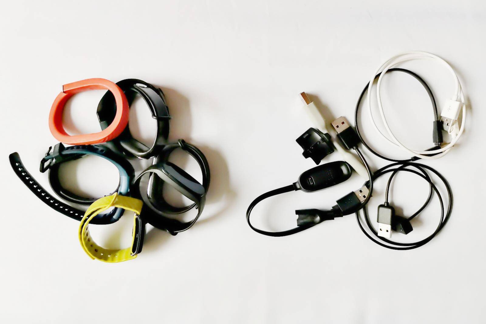 荣耀手环5i硅胶圈,荣耀手环5腕带怎么下