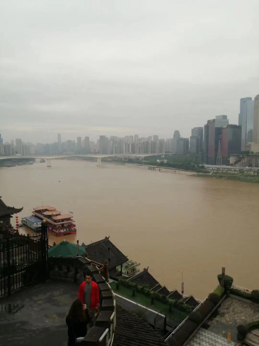 重庆西站到洪崖洞轻轨怎么坐,重庆西到洪崖洞坐地铁几号线